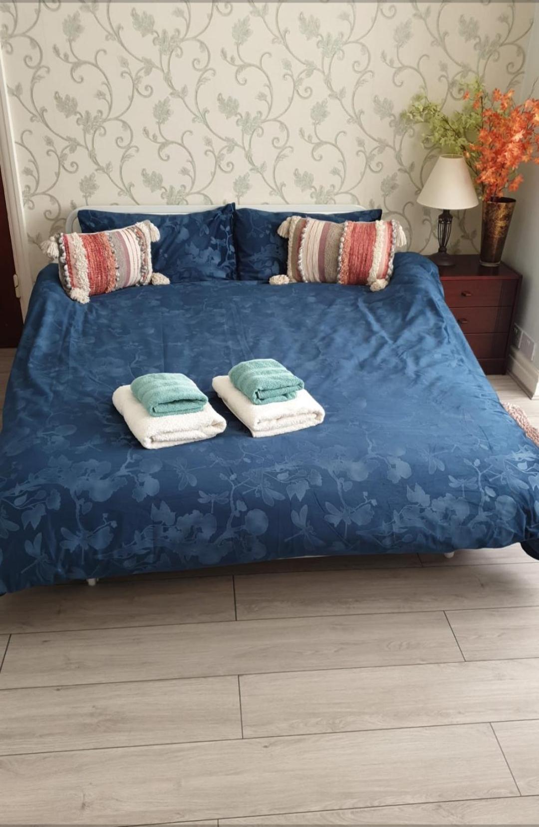 Beautiful Double En-Suite Room, Separate Entrance, Ilford, Central Line Gants Hill, Free Parking Exterior foto